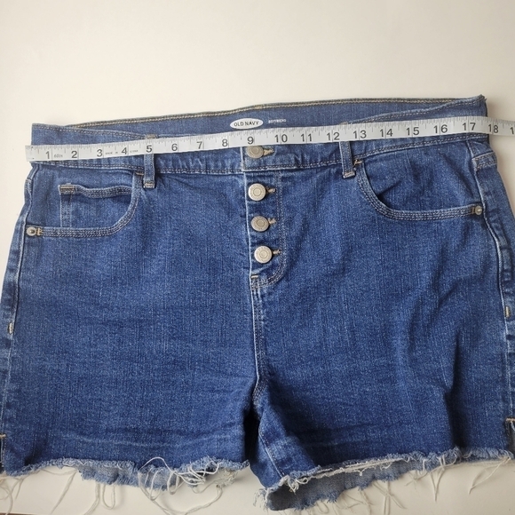 Old Navy Boyfriend Jean Shorts Button Fly Frayed Hem 14 - Picture 6 of 9